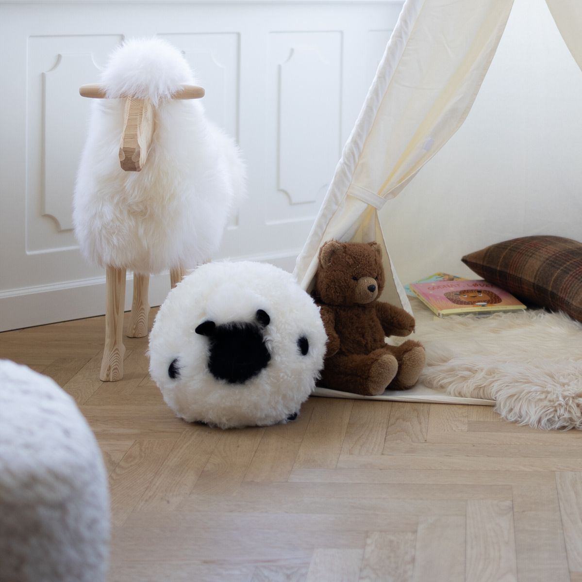 Cute Sheep | Kurzhaar | Neuseeland | D26 cm Beige/Weiß