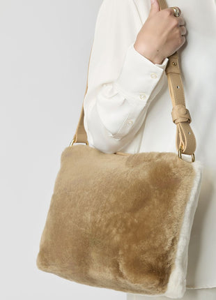 Olivia Maxi Tasche | Neuseeland Lammwolle Beige