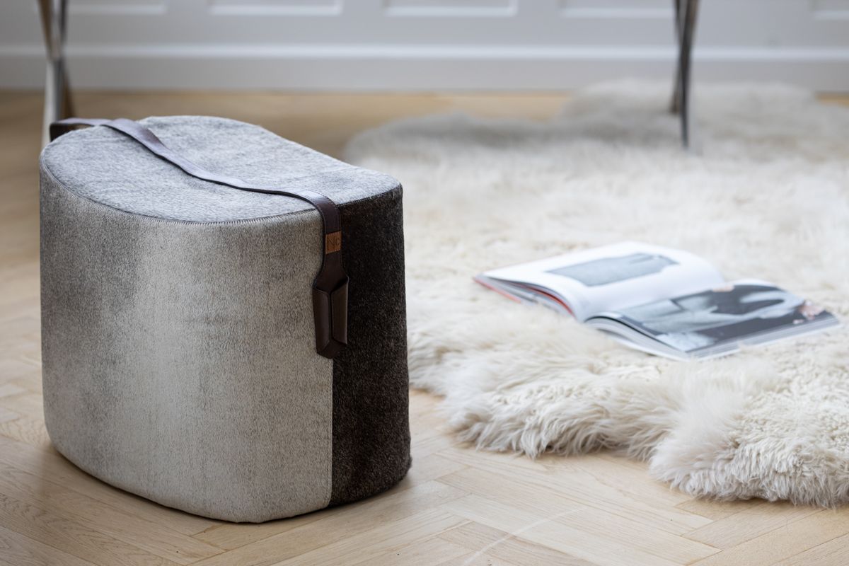 Hocker mit Henkel | Brasilien | Hochwertiges Kalbsleder | 45x35x38 cm Grau