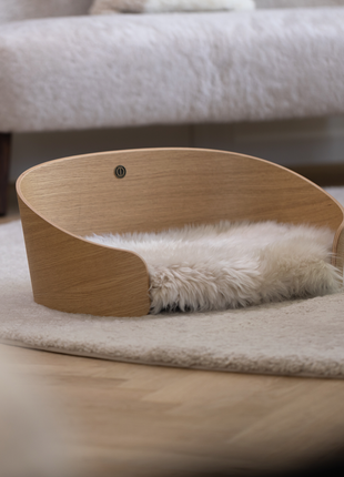 Hundekorb aus Holz | Lammfell Schwarze Eiche/Schwarzes Lammfell