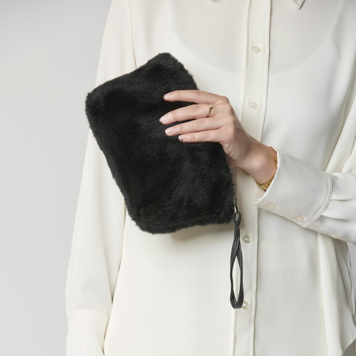 Nelly Clutch | Neuseeland | Lammwolle Salbeigrün