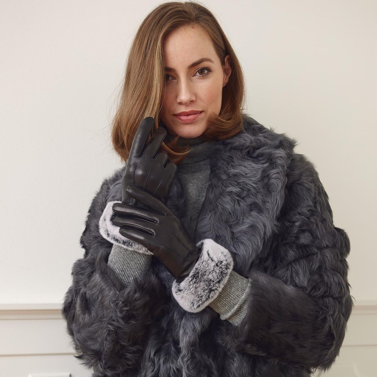 Kathy | Lederhandschuhe | Fuchspelz | Damenhandschuhe Schwarz/Schneespitze