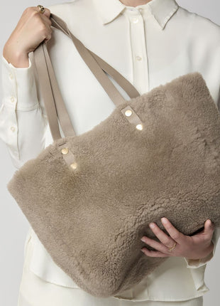 Aya Tasche | Lammwolle Kaffeebohne