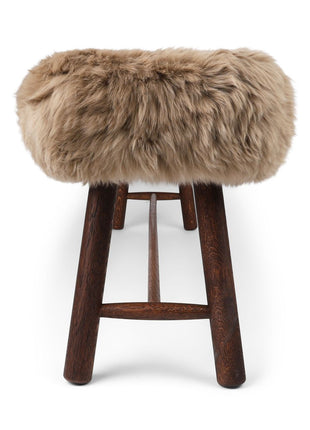 Holzbank mit Lammfell | Langhaar | Neuseeland | Dunkle Eichenbeine | 140x35x45 cm Taupe