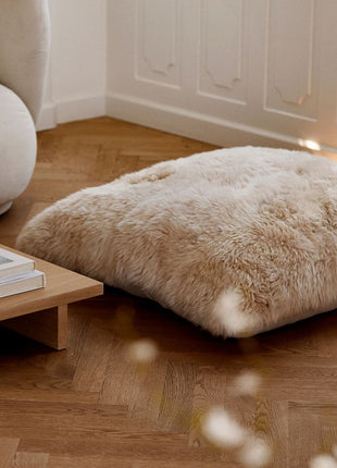 Lammfell Sitzsack | Langhaar | Neuseeland | Einseitig | 90x90 cm Schwarz