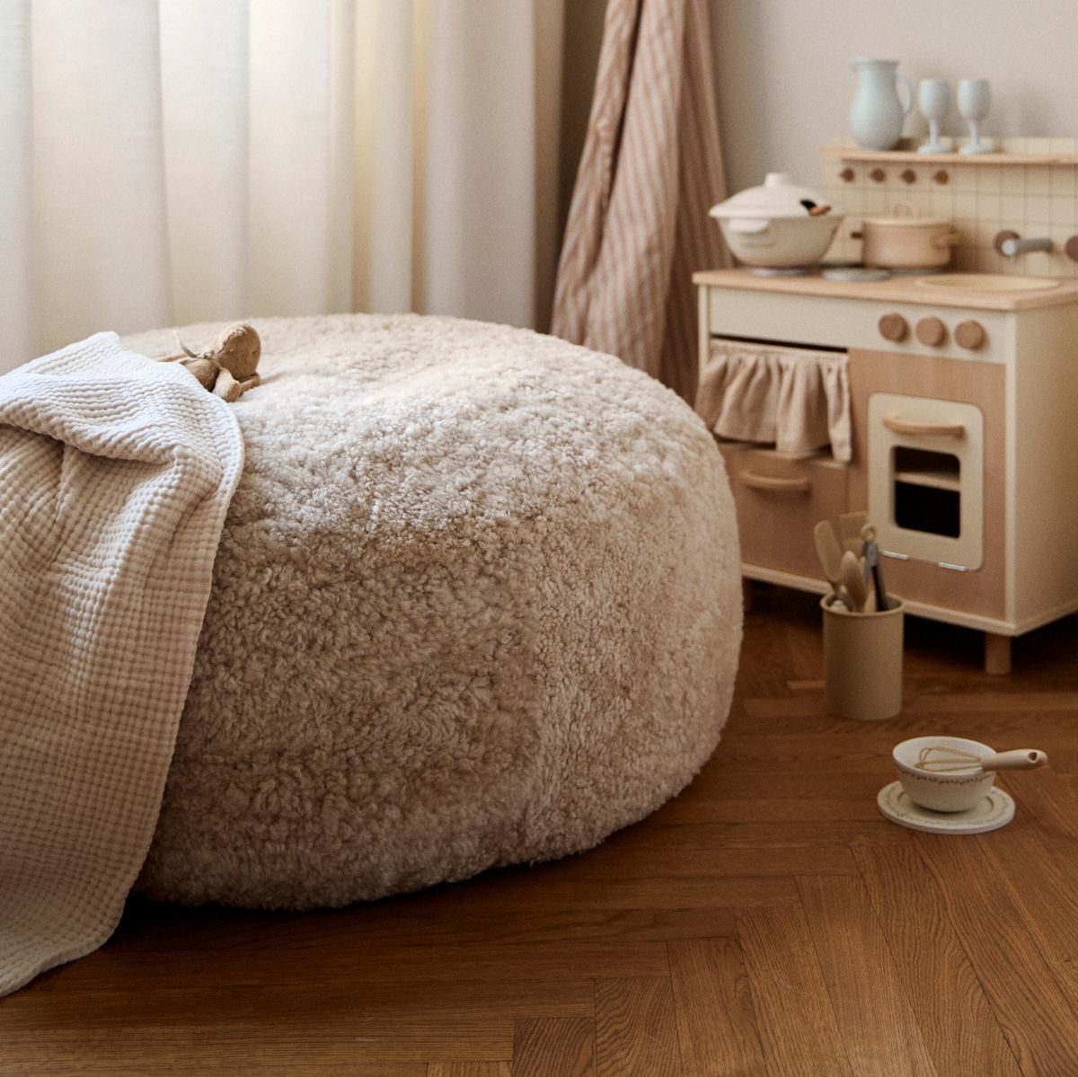 Lammfell Sitzsack | Kurzhaar | Neuseeland | 75x28 cm Anthrazit