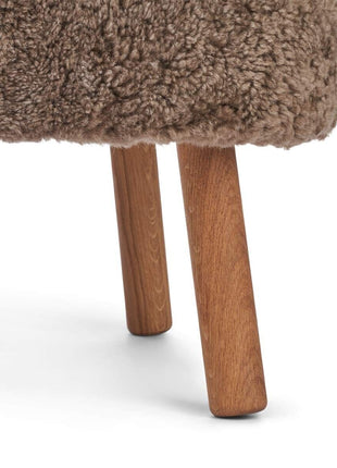 Emil Loungesessel | Premium Lammfell | Kurzhaar Taupe