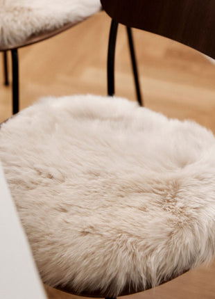 Lammfell Stuhlkissen Premium | Langhaar | Neuseeland | D38 cm Zitrone