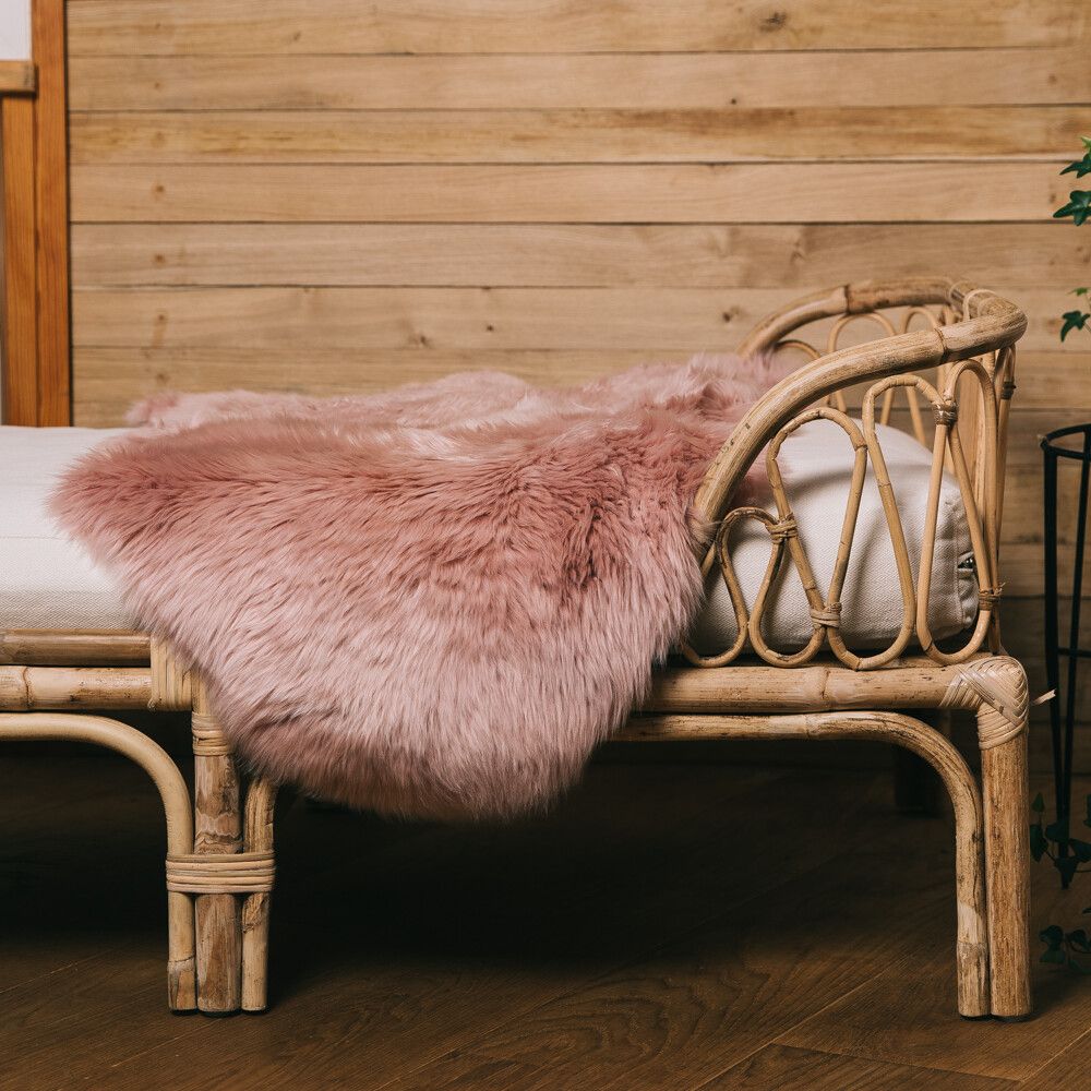 Merino Schaffell | Langhaar | Neuseeland | ca. 100x60 cm Rosa