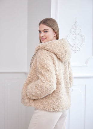 Debra Jacke | Lammwolle Beige