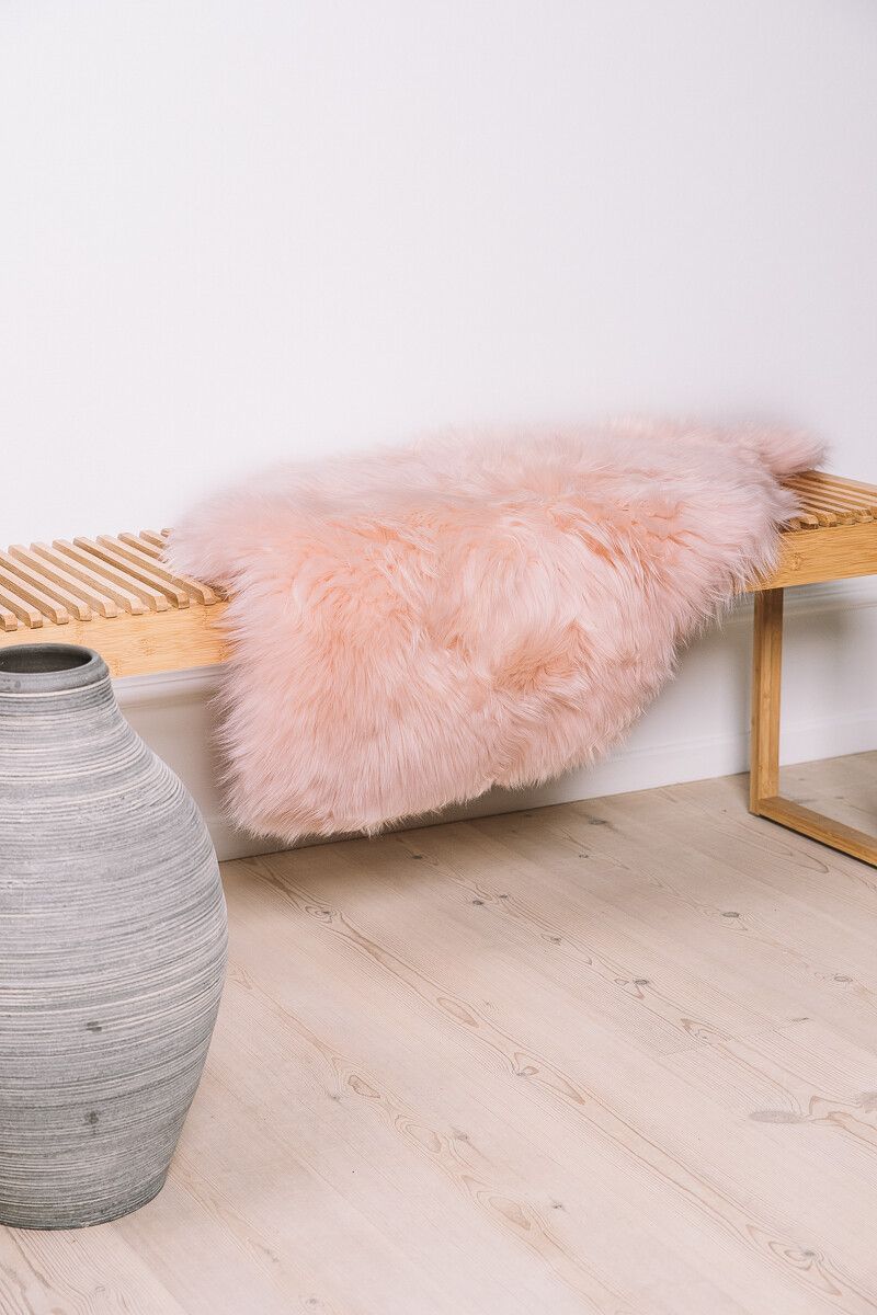 Merino Lammfell | Neuseeland | Ca. 85x60 cm Fuchsie