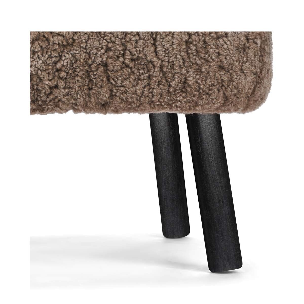 Emil Hocker | Premium Lammfell | Kurzhaar Taupe