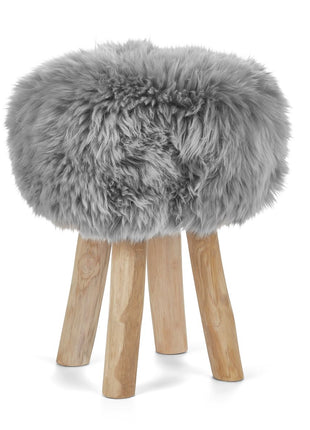 Holzhocker mit Lammfell | Langhaar | Neuseeland | 48xD34 cm Hellgrau