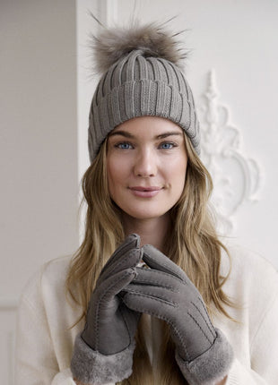 Sheila Mütze | Wolle, Waschbär Schwarz/Schwarz