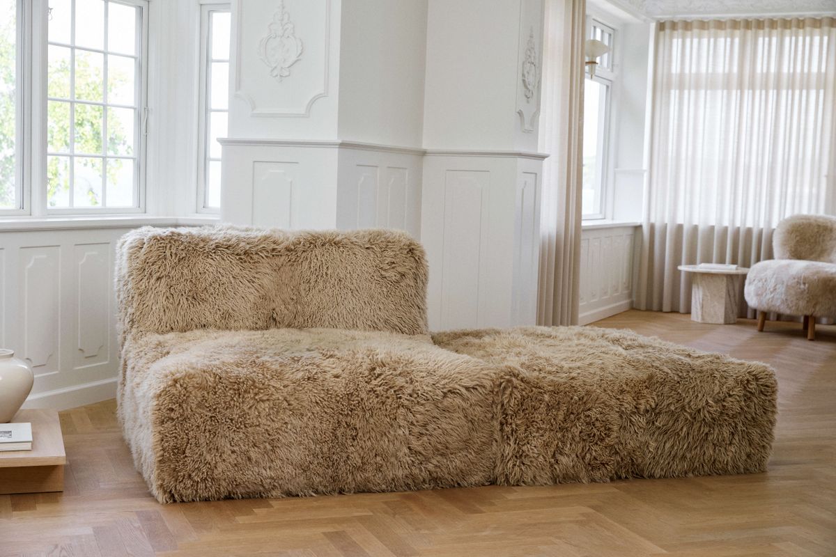 Julian Modulsofa | Sitzmodul | Curly | Neuseeland Honig