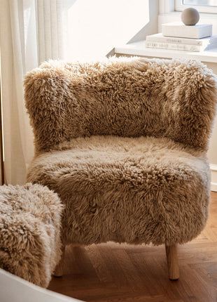 Emil Loungesessel | Premium Lammfell | Langhaar Honig