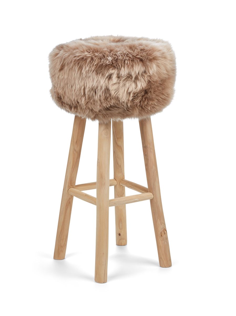 Holzbarhocker mit Lammfell | Langhaar | Neuseeland Taupe