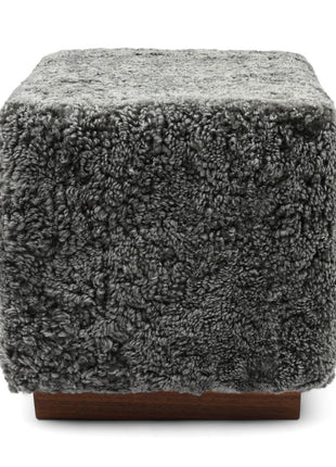 Lammfellhocker Benjamin | Kurzhaar | 46x46x47 cm Grafit