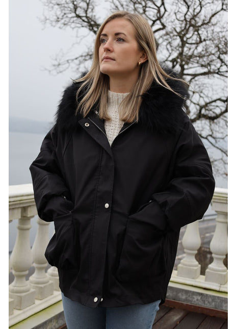 Augusta Jacke | Waschbär, Kaninchen Schwarz/Schwarz