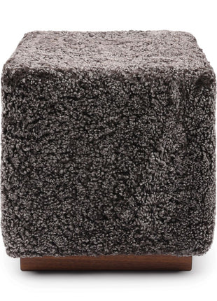 Lammfellhocker Benjamin | Kurzhaar | 46x46x47 cm Cappuccino