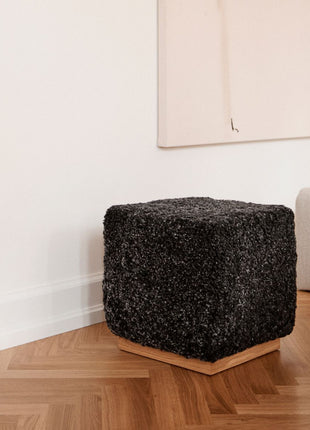 Lammfellhocker Benjamin | Kurzhaar | 46x46x47 cm Anthrazit