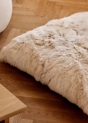 Lammfell Sitzsack | Langhaar | Neuseeland | Einseitig | 90x90 cm Schwarz