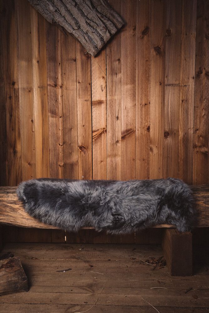 Merino Schaffell | Langhaar | Neuseeland | ca. 100x60 cm Stahl