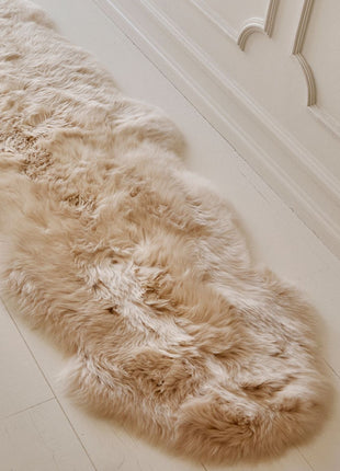 Lammfell Premium | Langhaar | Neuseeland | 180x60 cm Aubergine