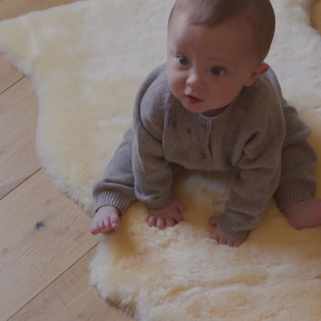 Video laden: Baby Lammfell | Kurzhaar | Neuseeland | 80 cm