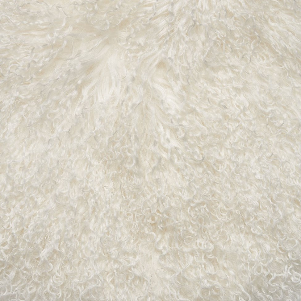 Lockiges Tibet Lammfell in der Farbe Weiss